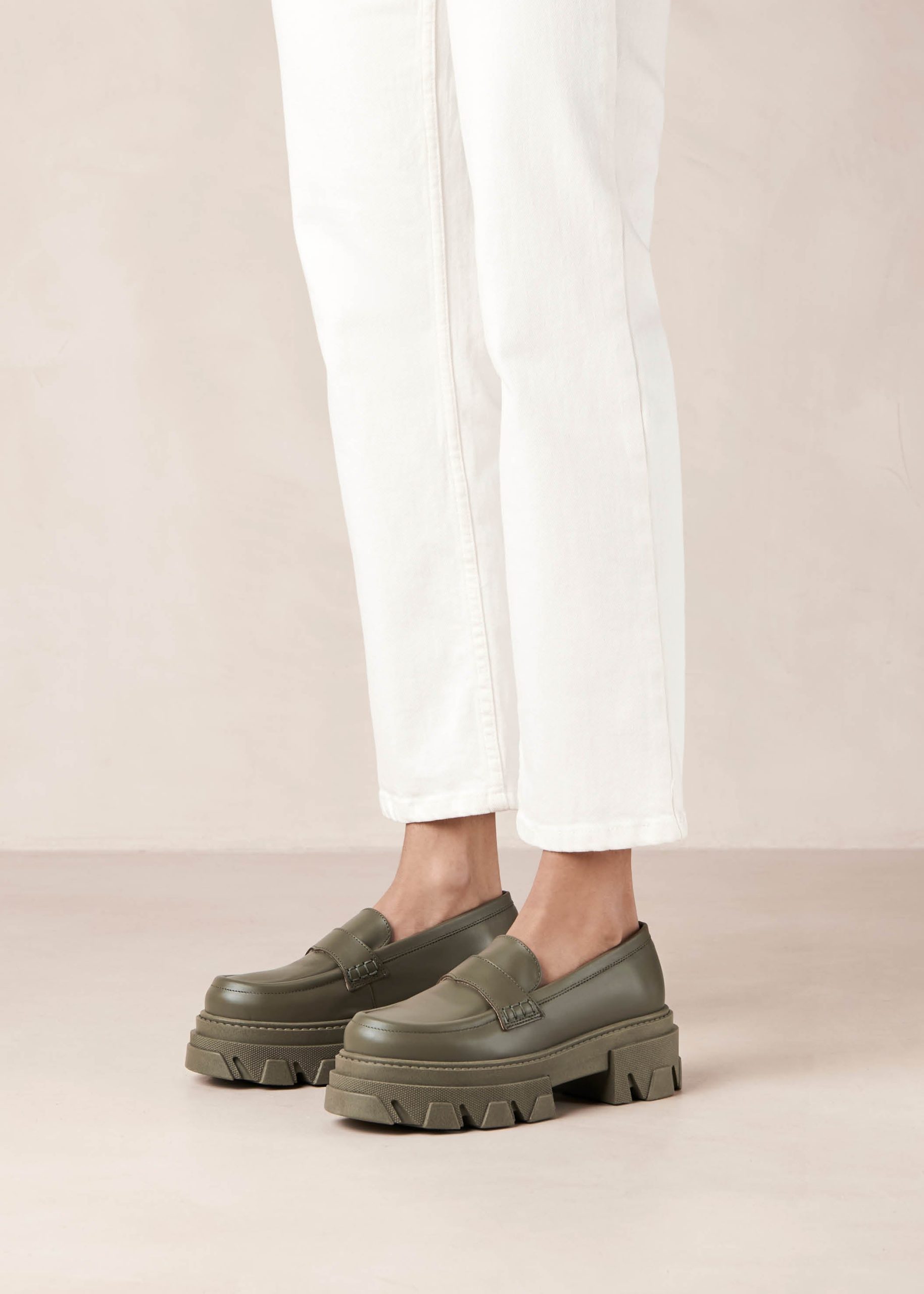 Trailblazer Green Leather Loafers - Image 6