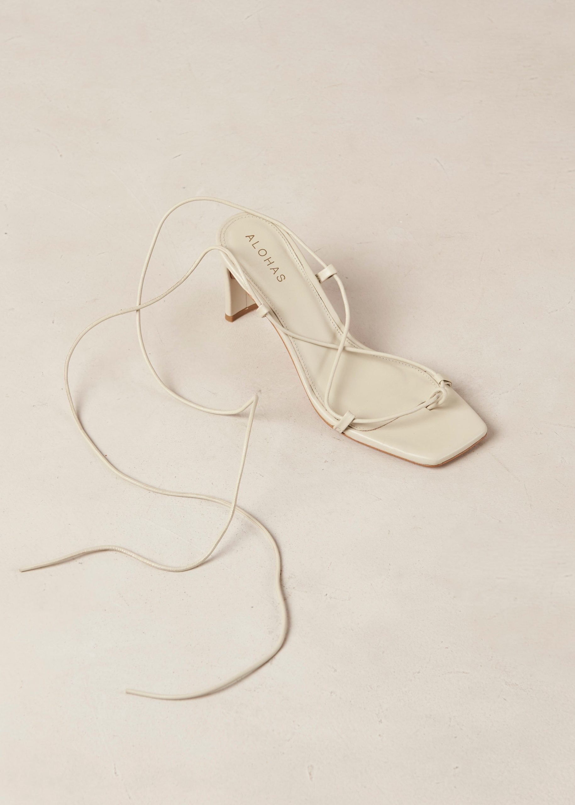 Bellini Cream Leather Sandals - Image 7